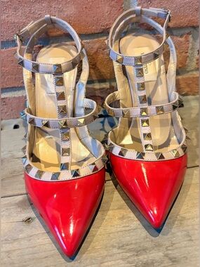 Valentino Garavani Rock Stud Patent Leather Pumps